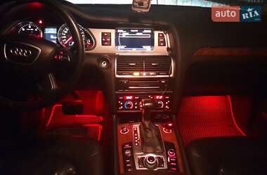 Позашляховик / Кросовер Audi Q7 2013 в Коростені