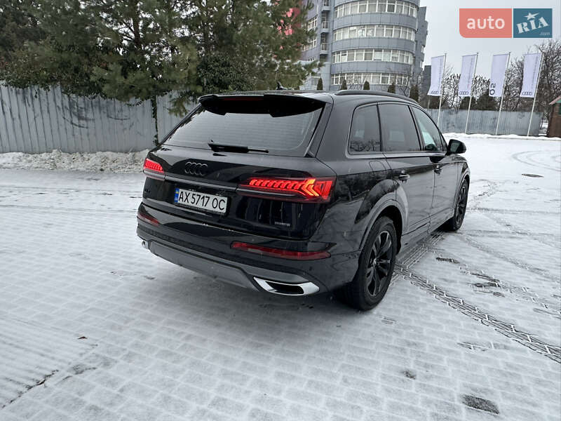 Внедорожник / Кроссовер Audi Q7 2023 в Харькове