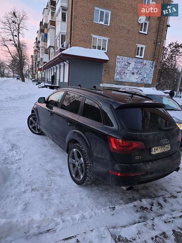 Внедорожник / Кроссовер Audi Q7 2013 в Коростене