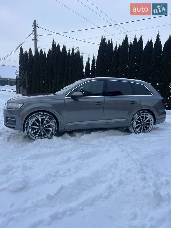 Внедорожник / Кроссовер Audi Q7 2017 в Львове