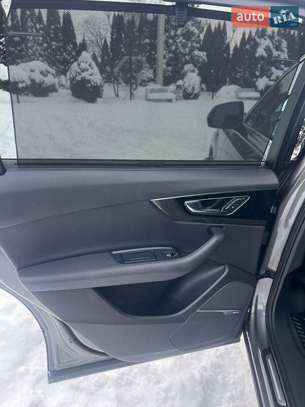 Внедорожник / Кроссовер Audi Q7 2017 в Львове