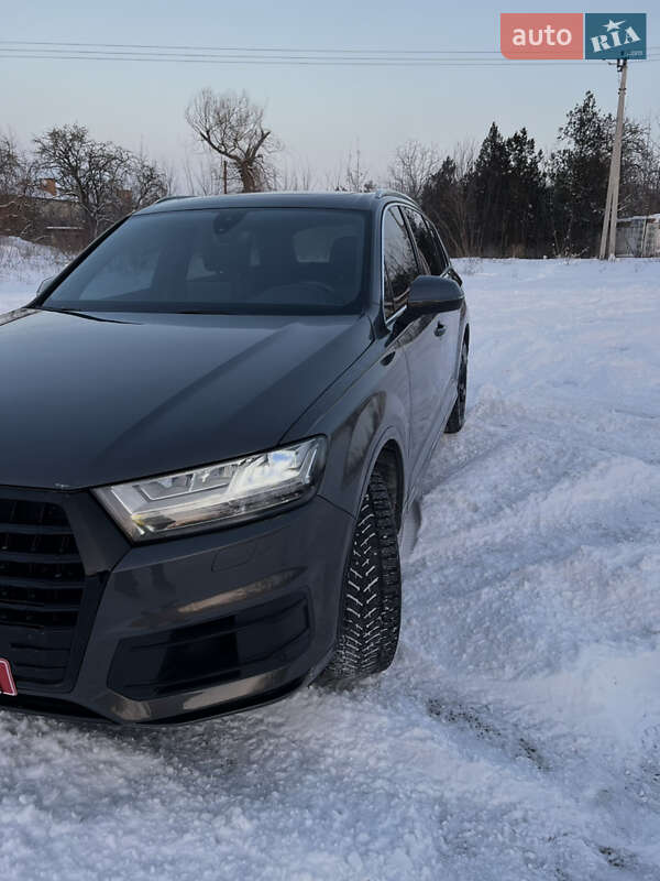 Внедорожник / Кроссовер Audi Q7 2018 в Киеве фото 10 Внедорожник / Кроссовер Audi Q7 2018 в Киеве