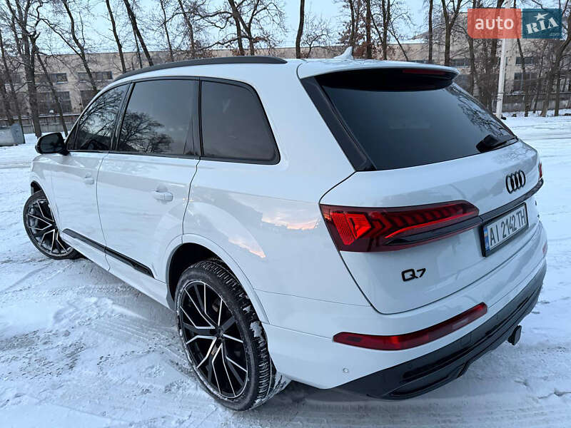 Позашляховик / Кросовер Audi Q7 2021 в Києві фото 43 Позашляховик / Кросовер Audi Q7 2021 в Києві