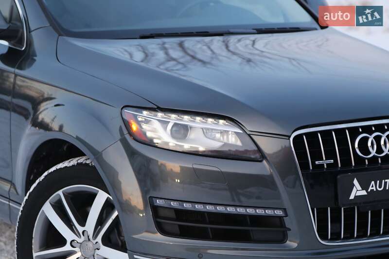 Внедорожник / Кроссовер Audi Q7 2015 в Киеве