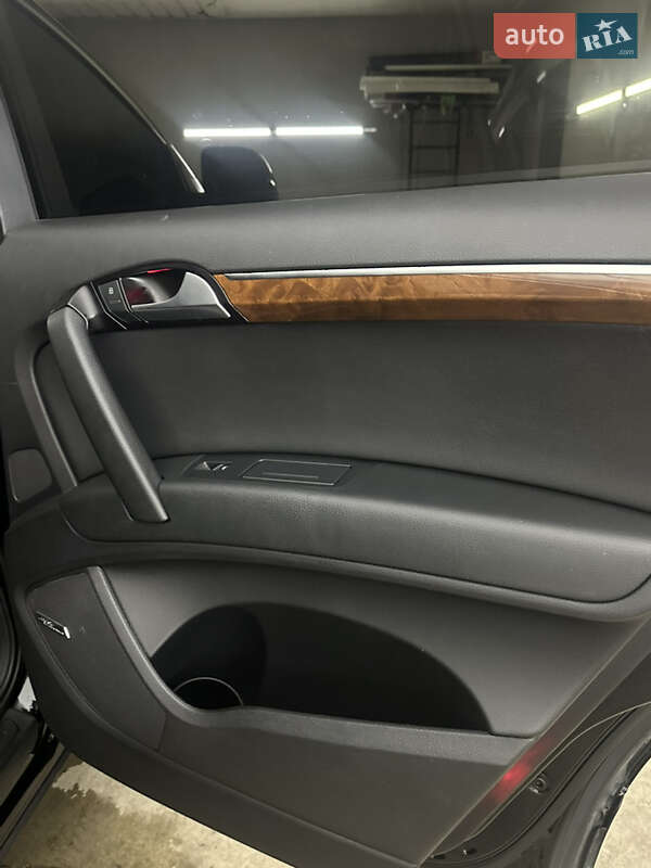 Внедорожник / Кроссовер Audi Q7 2015 в Львове