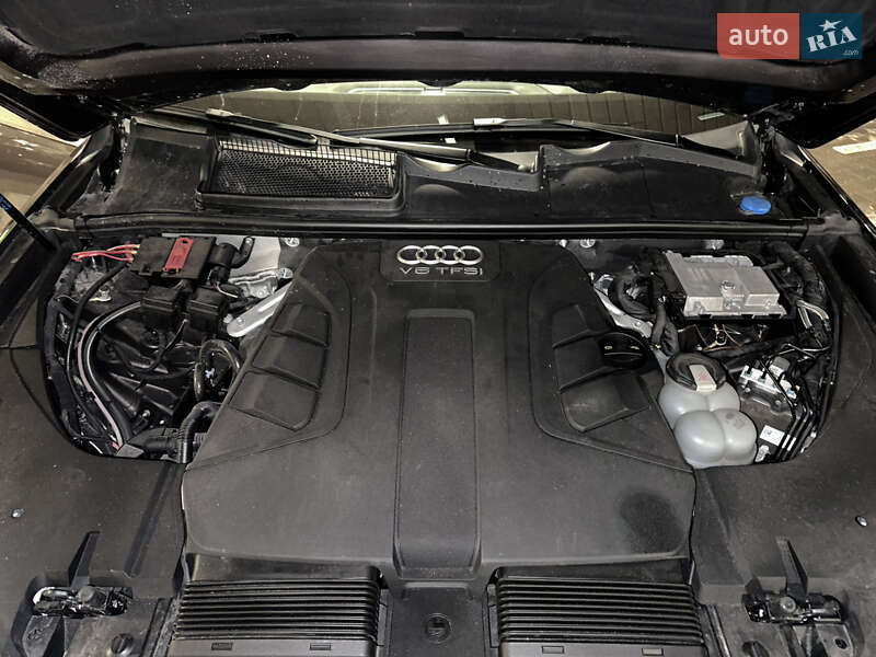 Внедорожник / Кроссовер Audi Q7 2017 в Киеве