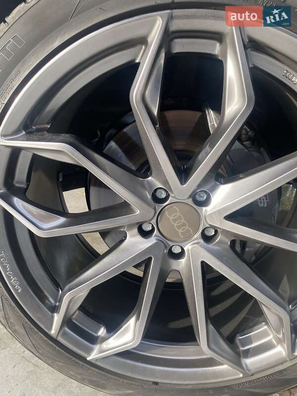 Внедорожник / Кроссовер Audi Q7 2016 в Киеве