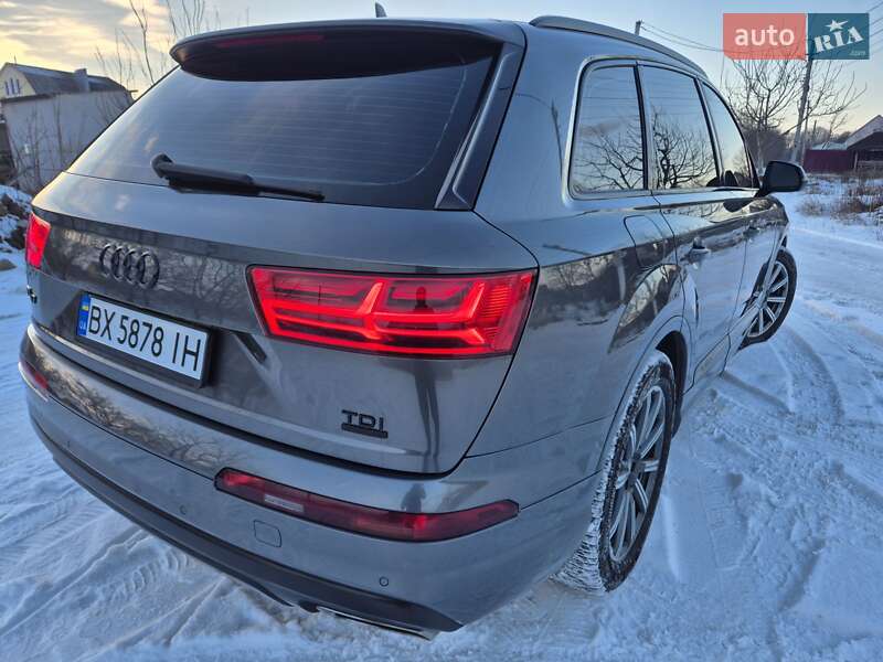 Внедорожник / Кроссовер Audi Q7 2016 в Дунаевцах