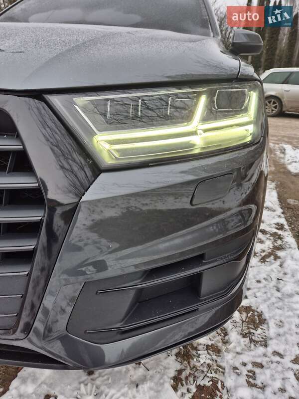 Внедорожник / Кроссовер Audi Q7 2016 в Дунаевцах