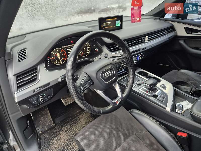 Внедорожник / Кроссовер Audi Q7 2016 в Дунаевцах