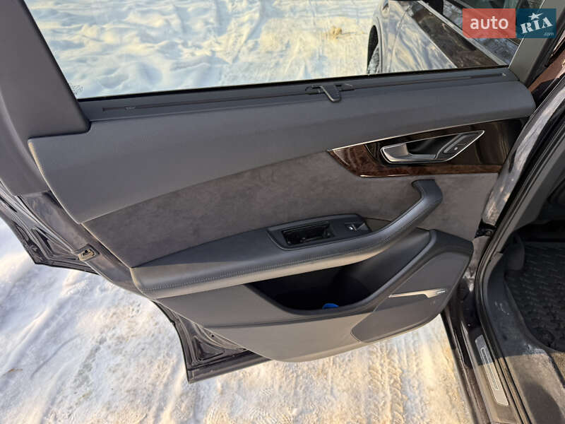 Внедорожник / Кроссовер Audi Q7 2018 в Чернигове