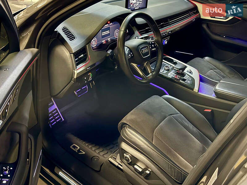 Внедорожник / Кроссовер Audi Q7 2019 в Одессе