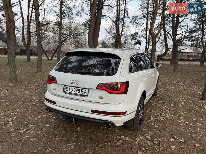 Внедорожник / Кроссовер Audi Q7 2013 в Кременчуге