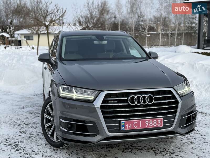 Позашляховик / Кросовер Audi Q7 2016 в Львові
