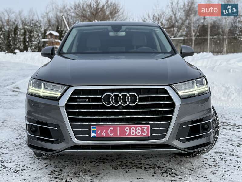 Позашляховик / Кросовер Audi Q7 2016 в Львові