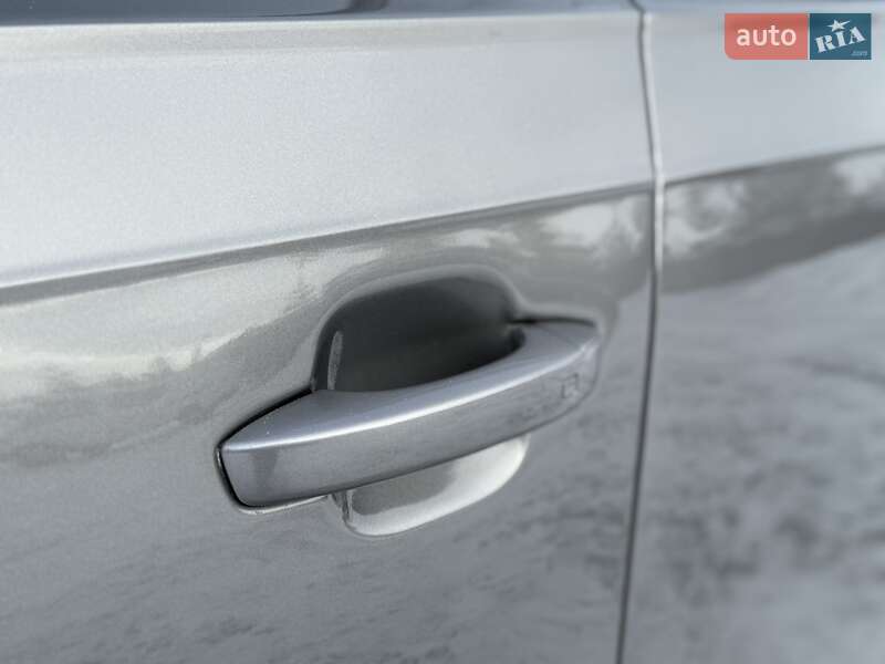 Позашляховик / Кросовер Audi Q7 2016 в Львові