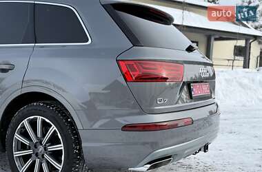 Позашляховик / Кросовер Audi Q7 2016 в Львові