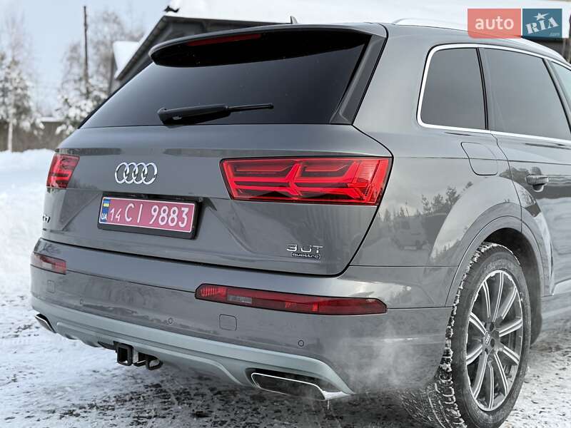 Позашляховик / Кросовер Audi Q7 2016 в Львові