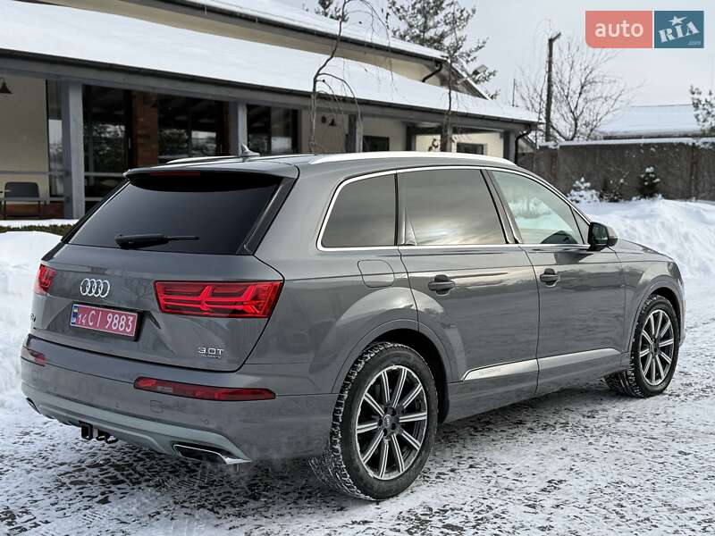 Позашляховик / Кросовер Audi Q7 2016 в Львові