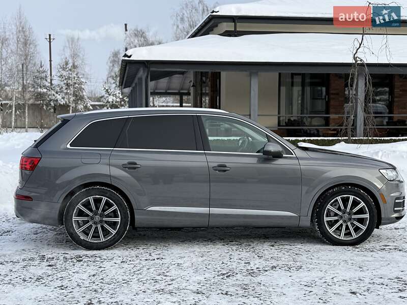Позашляховик / Кросовер Audi Q7 2016 в Львові