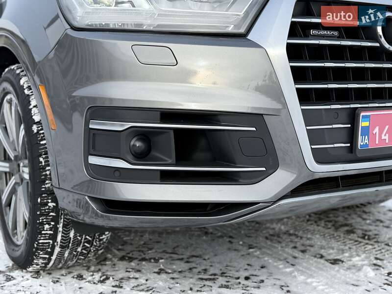 Позашляховик / Кросовер Audi Q7 2016 в Львові