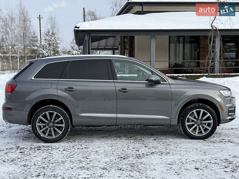 Позашляховик / Кросовер Audi Q7 2016 в Львові