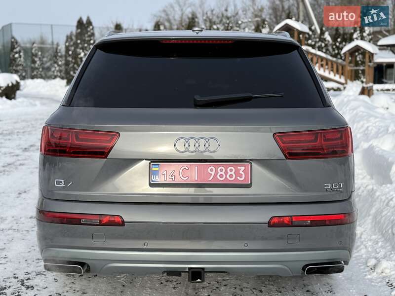 Позашляховик / Кросовер Audi Q7 2016 в Львові