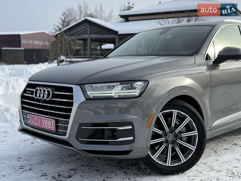 Позашляховик / Кросовер Audi Q7 2016 в Львові