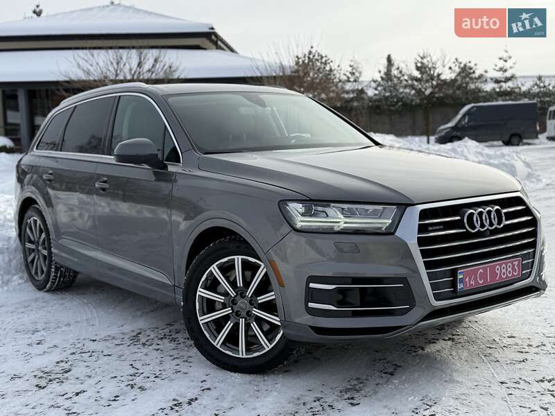 Позашляховик / Кросовер Audi Q7 2016 в Львові