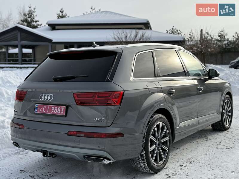 Позашляховик / Кросовер Audi Q7 2016 в Львові