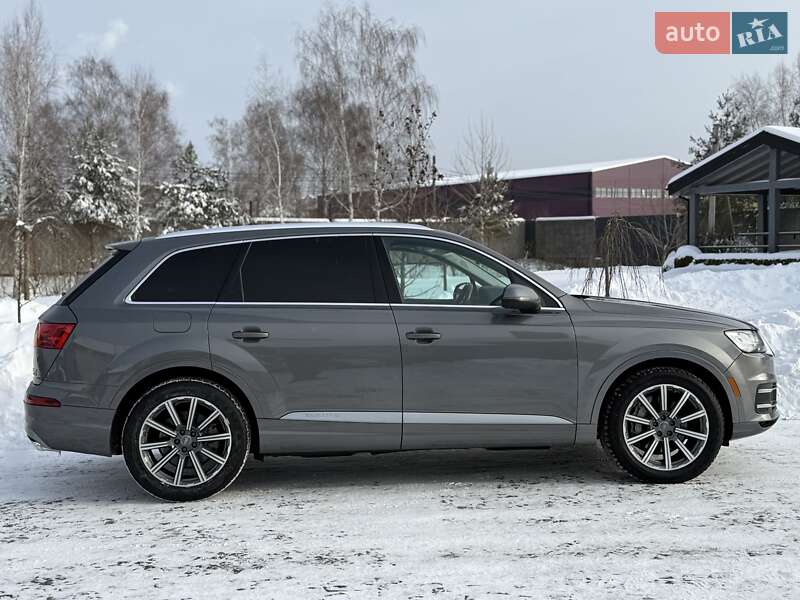 Позашляховик / Кросовер Audi Q7 2016 в Львові