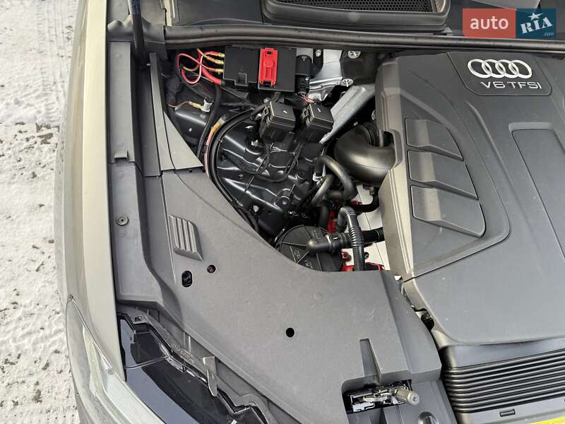 Позашляховик / Кросовер Audi Q7 2016 в Львові
