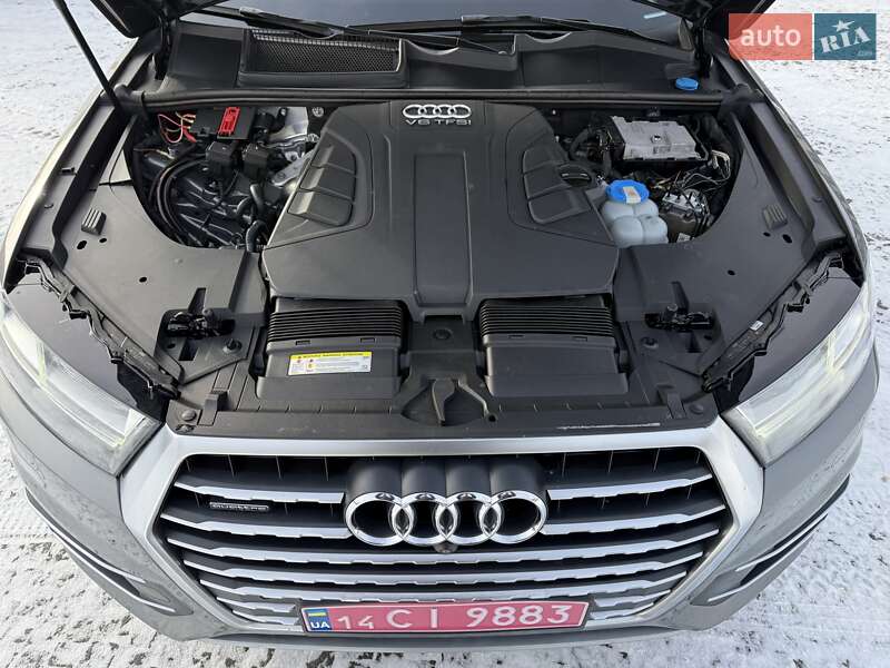 Позашляховик / Кросовер Audi Q7 2016 в Львові