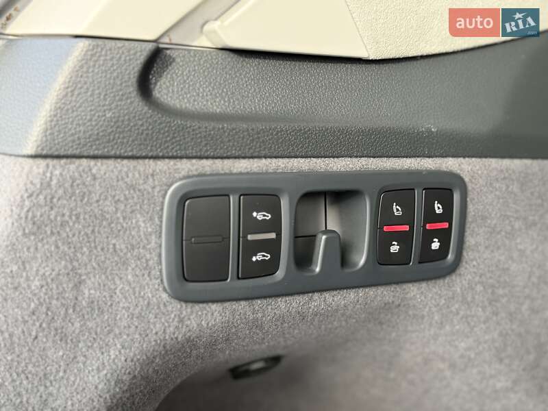 Позашляховик / Кросовер Audi Q7 2016 в Львові