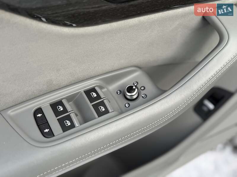 Позашляховик / Кросовер Audi Q7 2016 в Львові