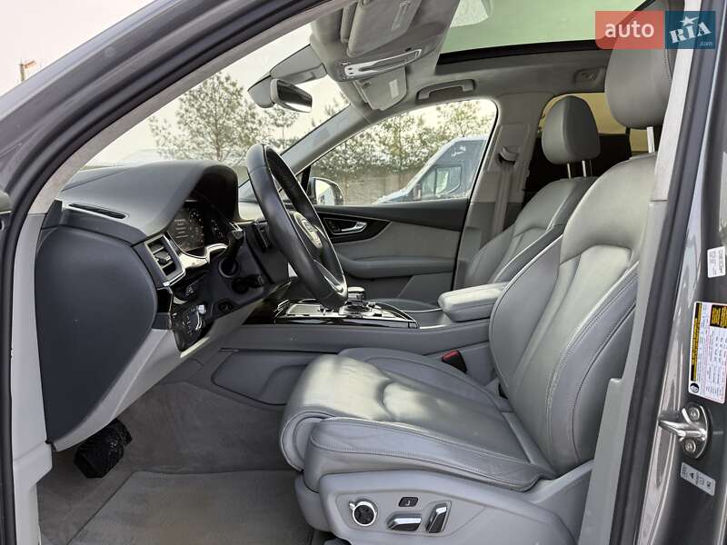 Позашляховик / Кросовер Audi Q7 2016 в Львові