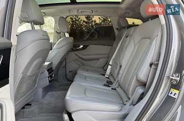 Позашляховик / Кросовер Audi Q7 2016 в Львові