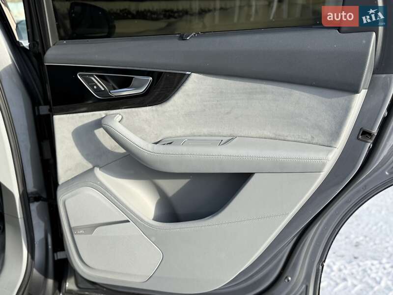 Внедорожник / Кроссовер Audi Q7 2016 в Львове фото 90 Внедорожник / Кроссовер Audi Q7 2016 в Львове