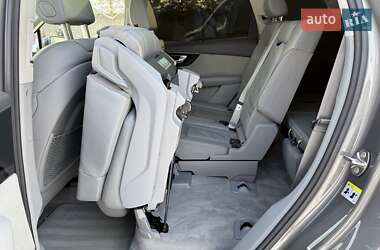 Позашляховик / Кросовер Audi Q7 2016 в Львові