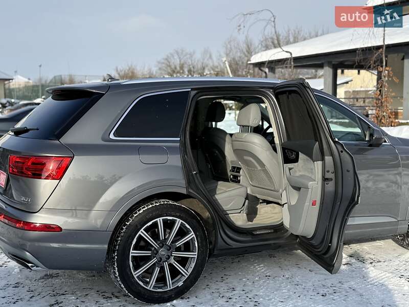 Позашляховик / Кросовер Audi Q7 2016 в Львові
