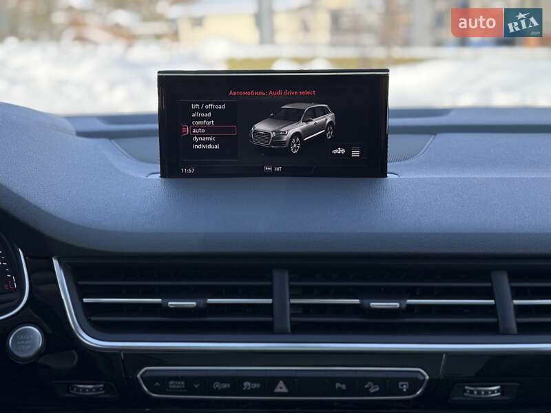 Позашляховик / Кросовер Audi Q7 2016 в Львові