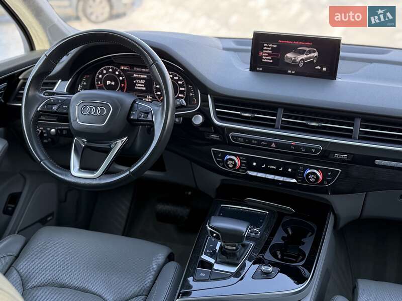Позашляховик / Кросовер Audi Q7 2016 в Львові
