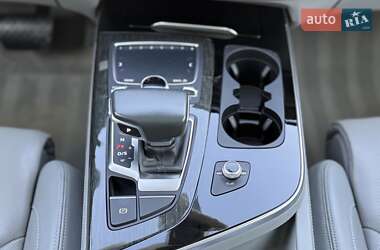 Позашляховик / Кросовер Audi Q7 2016 в Львові