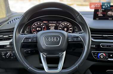 Позашляховик / Кросовер Audi Q7 2016 в Львові