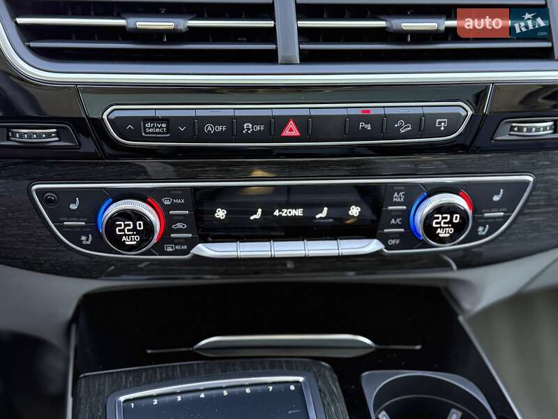 Позашляховик / Кросовер Audi Q7 2016 в Львові
