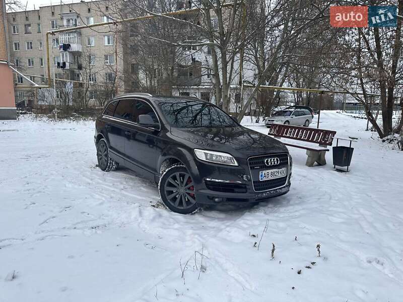 Внедорожник / Кроссовер Audi Q7 2006 в Могилев-Подольске