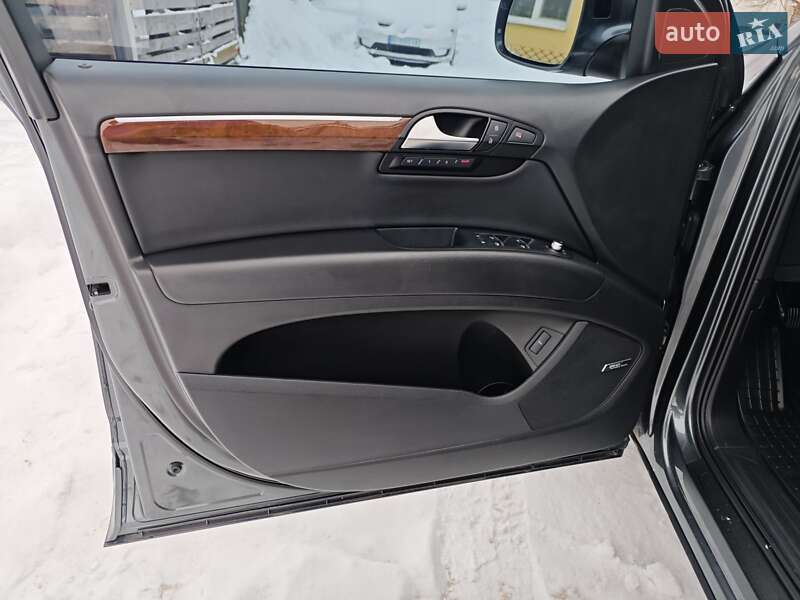 Внедорожник / Кроссовер Audi Q7 2013 в Бродах