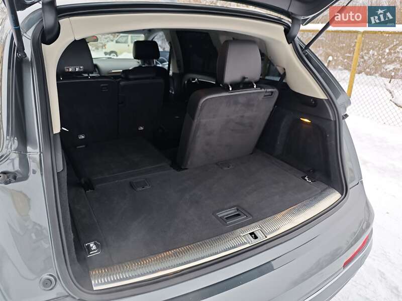 Внедорожник / Кроссовер Audi Q7 2013 в Бродах