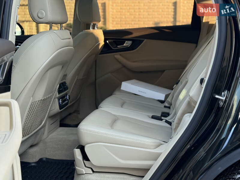 Внедорожник / Кроссовер Audi Q7 2016 в Николаеве