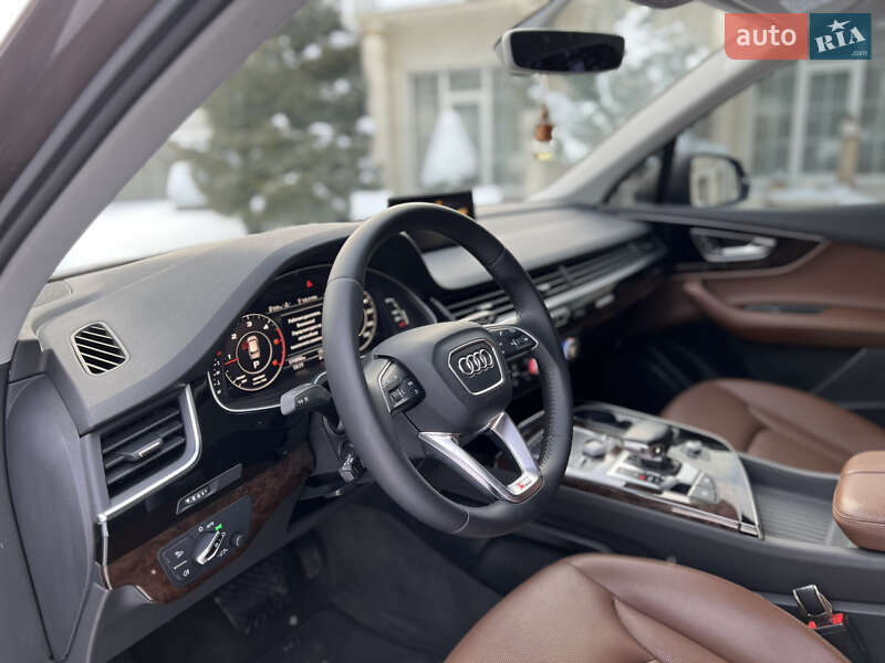 Внедорожник / Кроссовер Audi Q7 2015 в Хмельницком